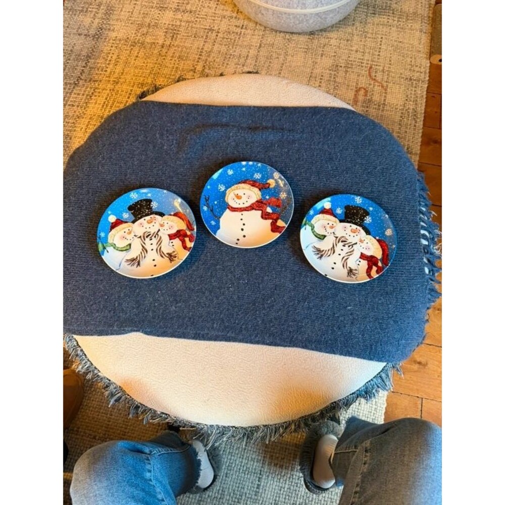 3 Holiday plate set MSI very cute
